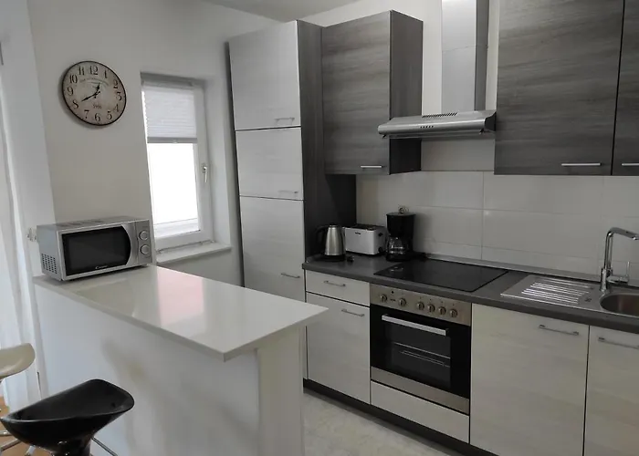 아파트 Eli 로비니