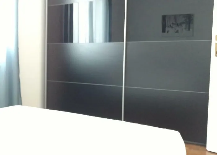 Eli 아파트 로비니